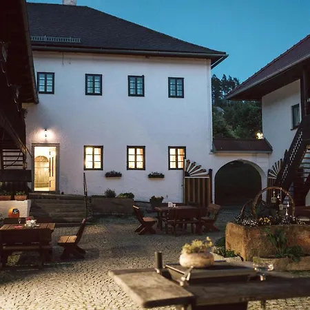 Kleebauer Biohof & Hotel 4* Altenfelden